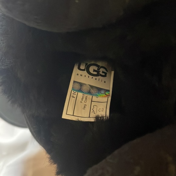 Ugg Australia Winter Boots - Picture 5 of 7